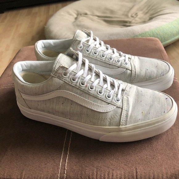 Vans - Picture 3 of 5